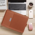 Housse Ordinateur avec Support PC Marron caramel vintage Housse PC portable marron caramel avec support intégré, idéale pour un usage quotidien.