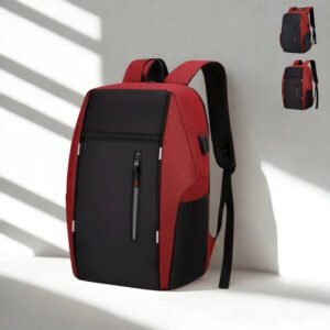 Sac A Dos Ordinateur 15 pouces Noir & Rouge Unisexe photographié en situation avec lumière naturelle.