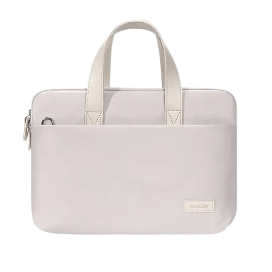 Sacoche Femme Professionnelle 15 pouces fond blanc, format 15 pouces, au style chic et moderne